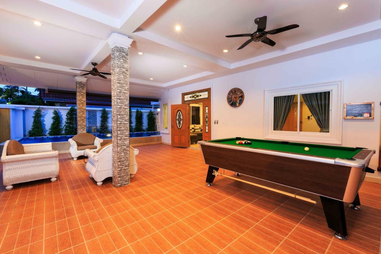 Gala Villa Pattaya Exteriör bild